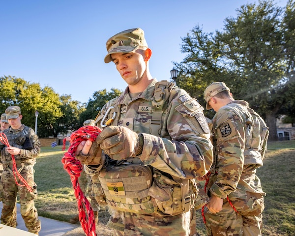 ROTC student ties knot