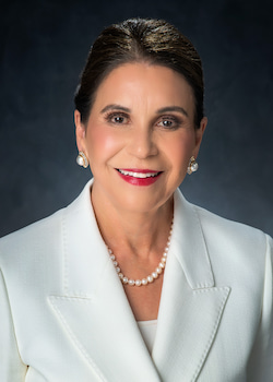Elva Concha LeBlanc