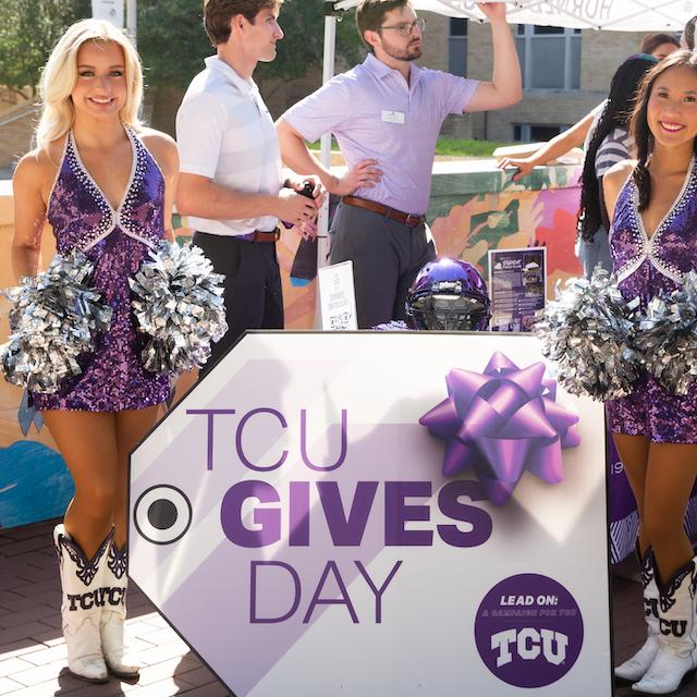 GivesDay23