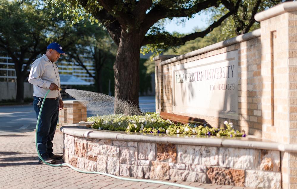 the-dallas-morning-news-highlights-tcu-grounds